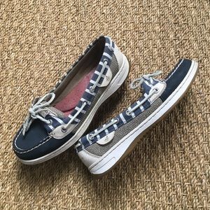 Women’s Sperry Anglefish Shoe (Navy Stripes)